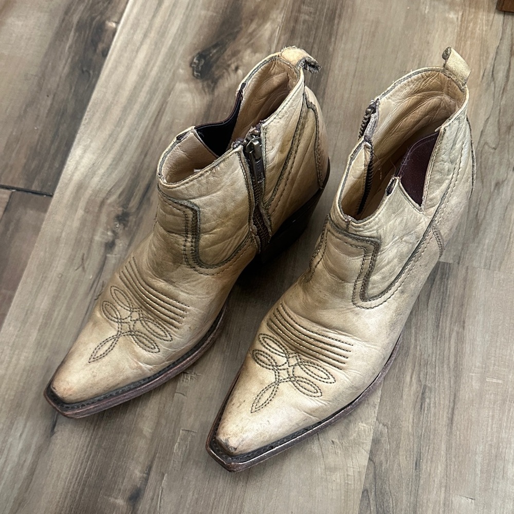 Circle G Corral Women’s Ankle Zip Boots